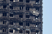 Imagen de la estructura de la 'Grenfell Tower' de Londres tras el incendio que ha acabado con la vida de 79 personas.-NIKLAS HALLEN