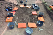 Trabajos de exhumación de los seis cuerpos hallados.-ÁLVARO MARTÍNEZ
