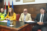La delegada del Gobierno este lunes en Soria junto a Latorre y responsables de Tráfico. HDS