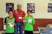Campeonato de tenis de mesa en Almarza con Manuel Gámez Molina y los dos primeros en la categoría infantil, Carro y Valdecantos. HDS