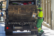 Servicio de rcogida de residuos en el Collado - MARIO TEJEDOR