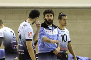 Manuel Sevillano da instrucciones durante un partido.-LUIS ÁNGEL TEJEDOR