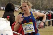 Estela Navascués durante su participación en un Cross de Soria. / VALENTÍN GUISANDE-
