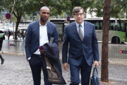 Éric Abidal llega a los juzgados para declarar en el caso del transplante de hígado.-ELISENDA PONS