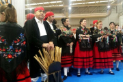 Danzantes que se desplazaron a Valladolid.-DIPUTACIÓN.