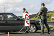 La Guardia Civil instala en Arévalo un control para la búsqueda de ladrones itinerantes-- E.M.