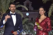 Los presentadores de las campanadas de Canal Sur, el chef Enrique Sánchez y la actriz Ana Ruiz.-Foto: CANAL SUR