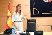 La exdirectora general de Recursos Humanos de Sacyl, Esperanza Vázquez, comparece ante la comisión de investigación del Hospital de Burgos.-ICAL
