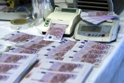 Billetes de 500 euros.-EFE / RUBÉN FRANCÉS