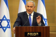 El primer ministro israelí en funciones, Binyamin Netanyahu, comparece ante los medios en Jerusalén, este lunes.-EFE / ABIR SULTAN