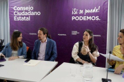 Pablo Iglesias e Irene Montero, junto a Pablo Echenique, Ione Belarra y Noelia Vera.-JOSÉ LUIS ROCA