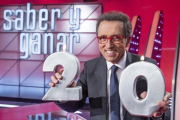 Jordi Hurtado, presentador de 'Saber y ganar', en el plató del concurso de La 2.-FERRAN NADEU