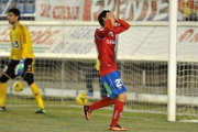 Bedoya lamenta una de las ocasiones falladas esta temporada en Los Pajaritos. / DIEGO MAYOR-