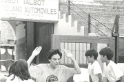 Abad Manteca, entrado a meta del Cross de La Saca por la puerta de toriles.-HDS