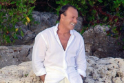 Julio Iglesias, en una foto promocional.-