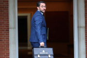 Màxim Huerta, minstro de Cultura y Deportes, entrando en reunión de ministros del pasado viernes.-DAVID CASTRO