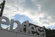 Logo de Endesa en su sede del parque empresarial de Madrid.-PEDRO CARRERO