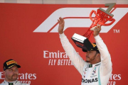 Lewis Hamilton (Mercedes) gana el GP de España y suma el quinto doblete para Mercedes.-LLUIS GENE / AFP