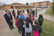 Rocío Lucas conversó con los estudiantes sanestebeños.-M.T.