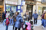 Venta de lotería en el centro de Soria, en una imagen reciente. / ÁLVARO MARTÍNEZ-