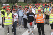 Caminantes de la segunda etapa de la marcha reivindicativa. / V. G. -