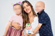 Sara Carbonero presenta su muñeco Baby Pelón.-EUROPA PRESS