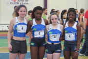 El relevo femenino 4x100 del Politécnico se traía para Soria la medalla de bronce.-D.S.