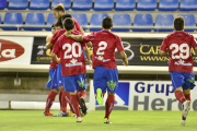 Los rojillos celebran el tanto que dio el triunfo ante el Zaragoza. / Diego Mayor-