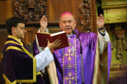 Monseñor Vicente Jiménez en una celebración litúrgica.-Valentín Guisande