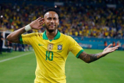 Neymar celebra su tanto ante Colombia.-AFP / RHONA WISE