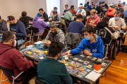 Partidas de Magic durante el torneo celebrado en La Audiencia - MARIO TEJEDOR