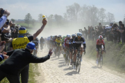Los ciclistas, durante la última edición que ganó Peter Sagan.-AFP