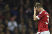 El jugador alemán del Manchester United, Bastian Schweinsteiger, durante un partido de la Champions 2015-16.-PETER POWELL / EFE