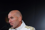 Zinedine Zidane este viernes en rueda de prensa.-EFE