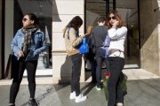 Turistas chinas en Barcelona.-FERRAN NADEU