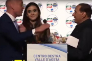 Berlusconi, en el acto en Aosta-YOUTUBE