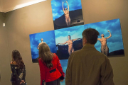 Imagen de la exposición sobre el Camino en Roma, co las cinco fotografías de una mujer desnuda.-ICAL