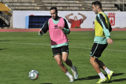 Higinio en el entrenamiento de ayer en el anexo de Los Pajaritos.-Valentín Guisande