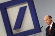 John Cryan, presidente del Deutsche Bank.-DANIEL ROLAND / AFP