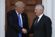 Trump y el general Mattis. /-CAROLYN KASTER (AP)