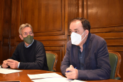 El presidente de Diputación, a la derecha, junto al alcalde de Villar.-HDS