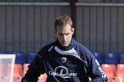 Ion Vélez repetirá como titular en la punta del ataque. / U. Sierra-