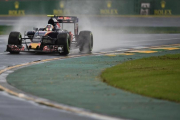El piloto Carlos Sainz, durante la segunda sesión en Australia.-AFP / PETER PARKS
