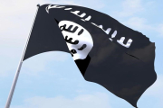 Una bandera del Estado Islámico ondeando.-EL PERIÓDICO