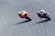 Dani Pedrosa (izquierda) y Jorge Lorenzo, en el circuito de Brno, durante el GP de la República Checa del 2014.-Foto: AFP / MICHAL CIZEK