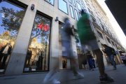 La tienda de H&M en el paseo de Gràcia.-FERRAN NADEU