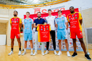 Presentación de la nueva equipación del Rio Duero. MARIO TEJEDOR