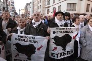 Manifestación a favor del acercamiento de presos a Euskadi, en Bilbao en noviembre del 2014.-/ PERIODICO (EFE / LUIS TEJIDO)