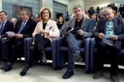 El presidente de la CEOE, Juan Rosell; la ministra de Empleo, Fátima Báñez; y los secretarios generales de CCOO, Unai Sordo y de UGT, Pepe Álvarez, durante el acto de presentación de un libro de la Organización Internacional del Trabajo, el pasado enero.-FRAN DEL OLMO / EFE