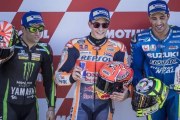 Johann Zarco, Marc Márquez y Andrea Iannone, primera fila de mañana en el GP de Valencia.-MIGUEL LORENZO